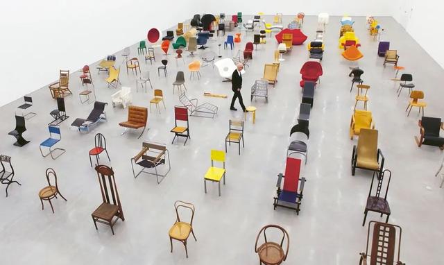 你注意到椅子在生活中的重要性了吗?它们有些什么设计特点?